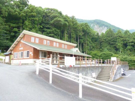 藤原岳登山口休憩所
